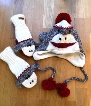 Fun Bobble Hat and Gloves set